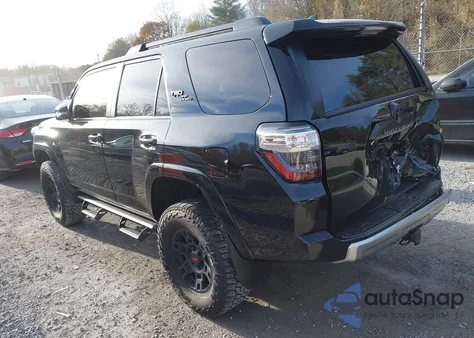 2023 Toyota 4Runner Trd Off Road Premium z USA, uszkodzony, nr VIN JTERU5JR1P6144763